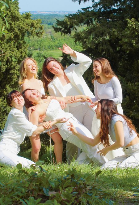 Orphee Coutier, Bettina Demarty, Kimie Maingonnat, Laurène Perego, Louise Poulain & Avril Zundel