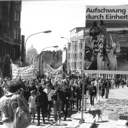 BERLIN - PRENZLAUER BERG - BEGEGNUNGEN ZWISCHEN DEM 1. MAI UND DEM 1. JULI 1990