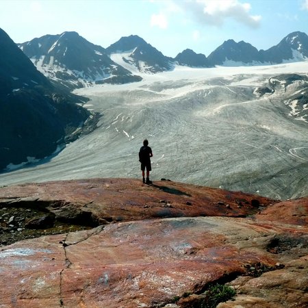 REQUIEM IN WEISS + Expert:innengespräch