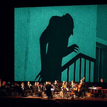 FILMKONZERT: NOSFERATU – EINE SYMPHONIE DES GRAUENS