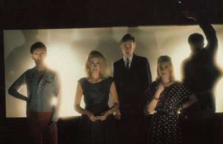 THE GO-BETWEENS: RIGHT HERE