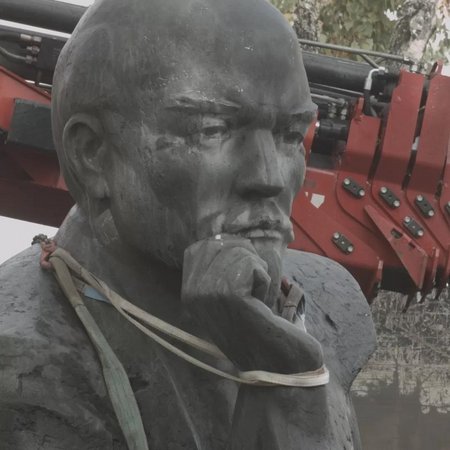 FORGETTING LENIN