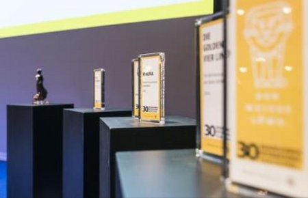VORF&#220;HRUNG DES GEWINNERFILMS &quot;VOLKSWAGEN FINANCIAL SERVICES FILMPREIS&quot;